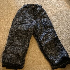 Cherokee Black and Gray Camo snow Pants